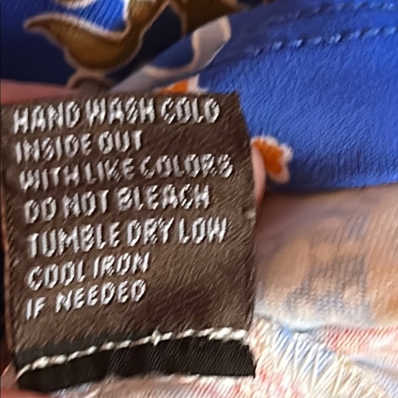 J. McLaughlin Blue & Orange Floral Bird Top, size M - Picture 7 of 8